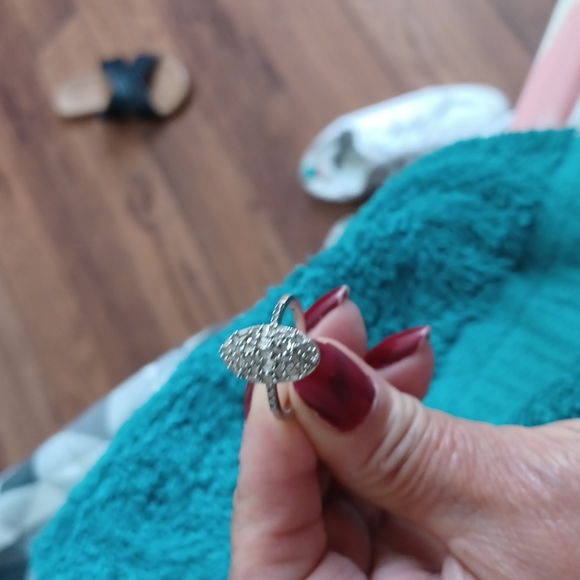 Sterling silver platinum 100 point diamond ring its a beautiful diamond ring - Picture 1 of 4